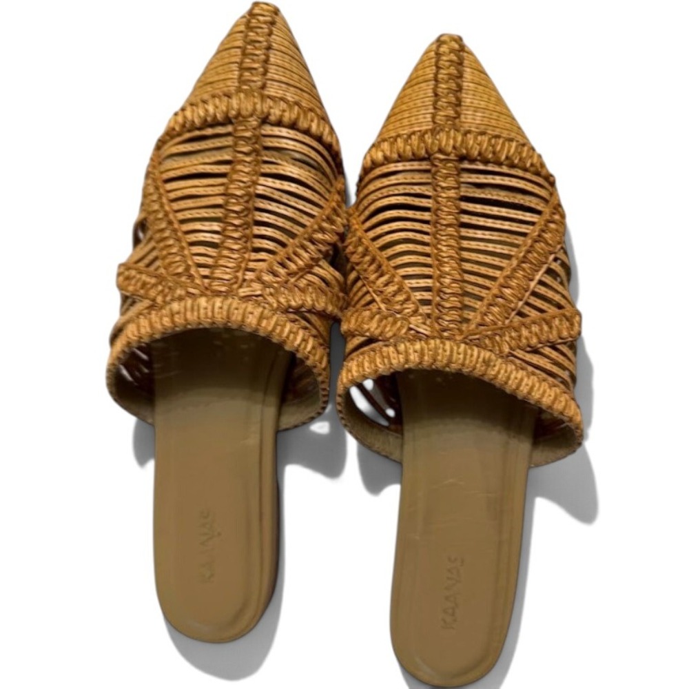 KAANAS Woven Raffia Pointed Toe Mules Tan Flat Slide Sandals Womens 7 Colombia